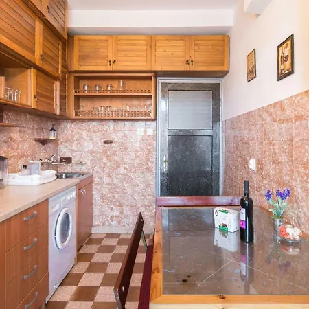 Apartment Rakovski Street Three Bedroom Ten People Spacious Sofia