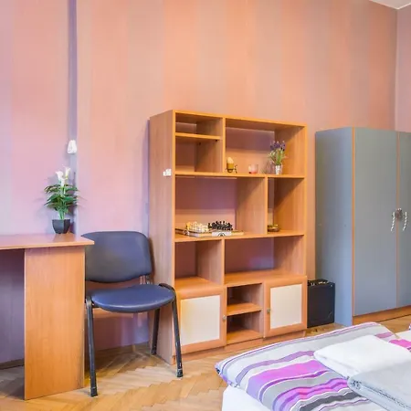 Apartment Rakovski Street Three Bedroom Ten People Spacious Sofia